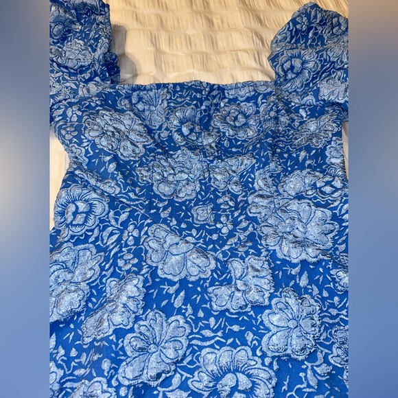 Blue floral dress. Good quality shein - Picture 2 of 4
